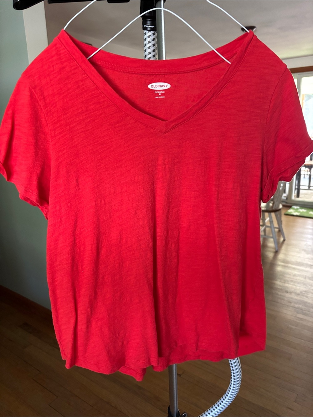 Old Navy Red V-Neck Short Sleeve Tee